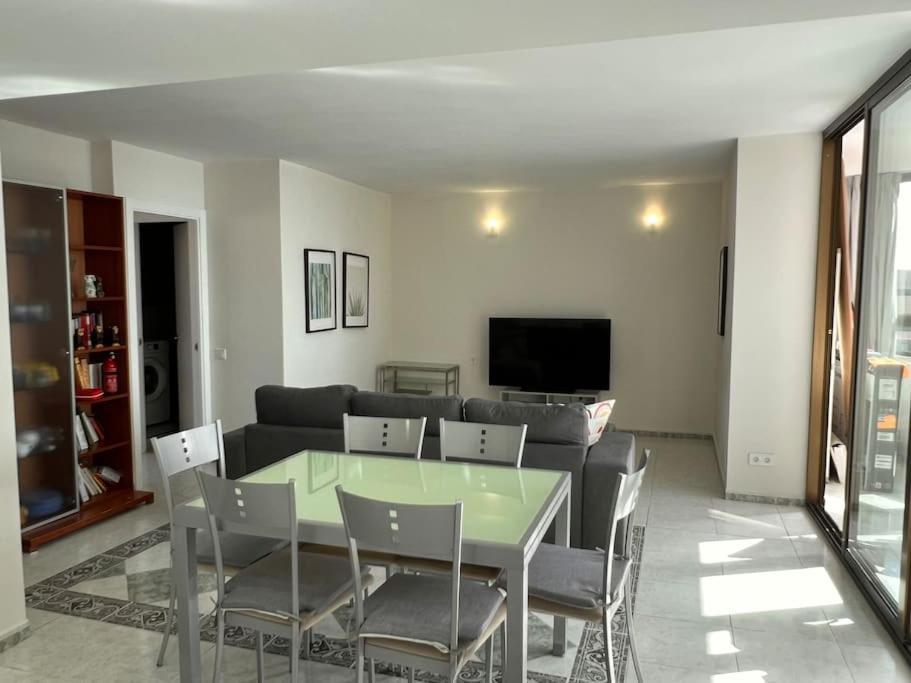 شقة Fuengirola Puerto Y Mar المظهر الخارجي الصورة